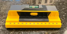 FS710PRO FRANKLIN Sensors Prosensor Stud Finder Bubble Level