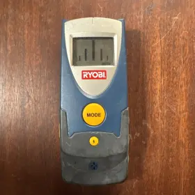 ESTP004 RYOBI Stud Finder Wood