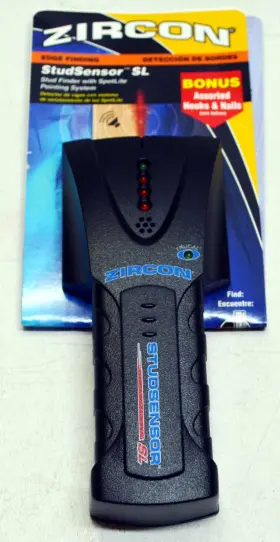 042186641097 ZIRCON Studsensor Stud Finder Spotlite Pointing