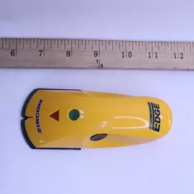 1000024601 ZIRCON Stud Finder