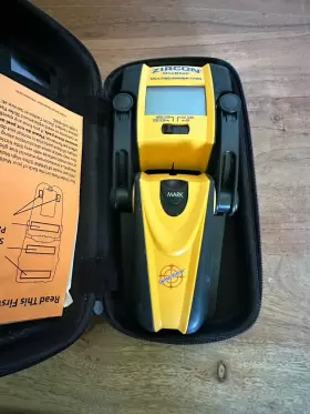 I700 ZIRCON Scanner Step Stud Finder